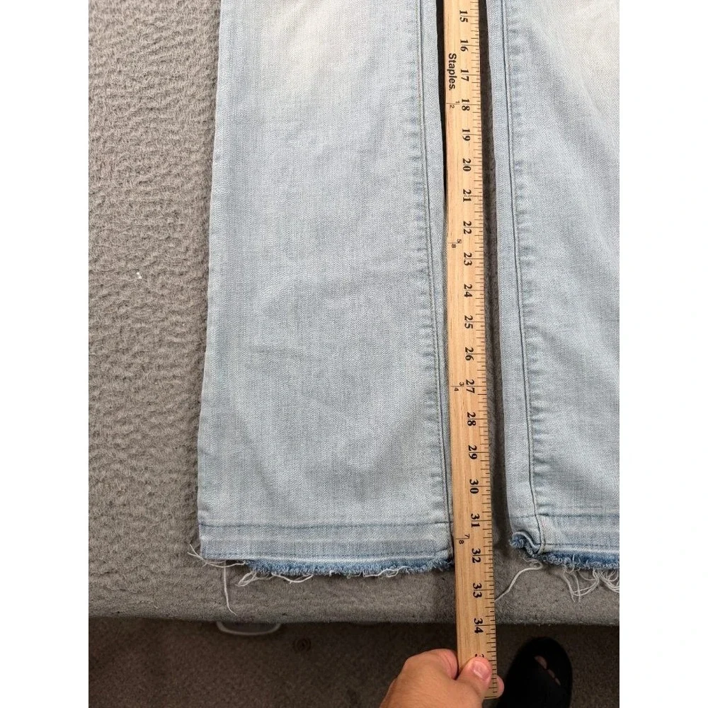 Levi's 725 High Rise Bootcut Jeans Womens 30 (26x32) Light Wash Raw Hem